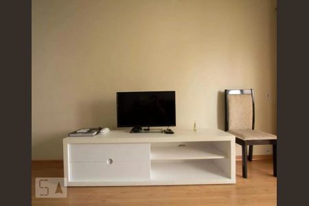 Foto 02 de apartamento para alugar com 2 quartos, 65m² em Itaim Bibi, São Paulo