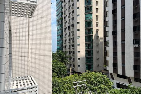 Vista da Sala de apartamento para alugar com 2 quartos, 93m² em Aparecida, Santos