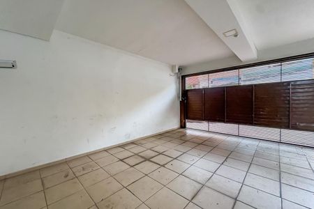 Casa para alugar com 156m², 3 quartos e 1 vaga Casa para alugar com 156m², 3 quartos e 1 vagaGaragem