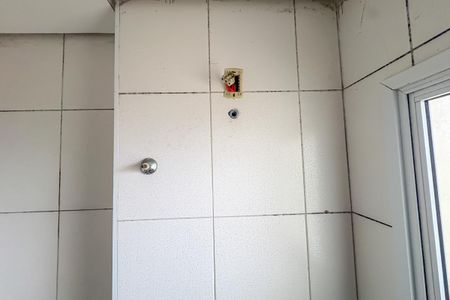 Casa para alugar com 156m², 3 quartos e 1 vaga Casa para alugar com 156m², 3 quartos e 1 vagaBanheiro Social