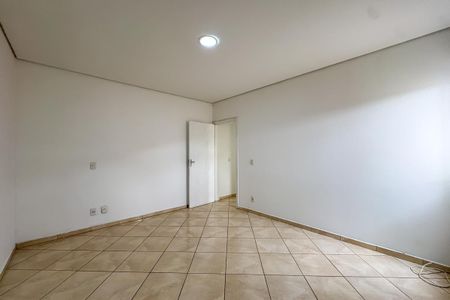 Casa para alugar com 156m², 3 quartos e 1 vaga Casa para alugar com 156m², 3 quartos e 1 vagaSuíte