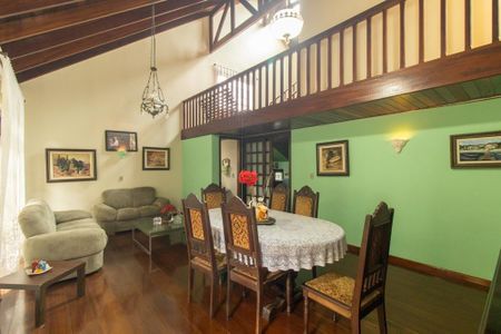 Casa para alugar com 400m², 5 quartos e 4 vagasSala