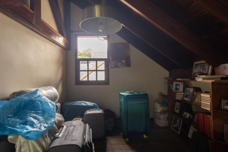 Casa para alugar com 400m², 5 quartos e 4 vagasÁtico