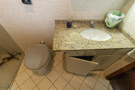 Casa para alugar com 400m², 5 quartos e 4 vagasBanheiro da Suíte 1