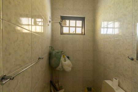 Casa para alugar com 400m², 5 quartos e 4 vagasBanheiro de Serviço