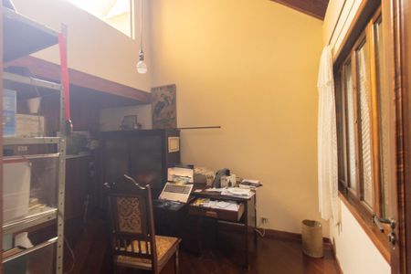 Casa para alugar com 400m², 5 quartos e 4 vagasEscritório