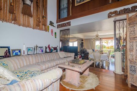 Casa à venda com 5 quartos, 700m² em Sétimo Céu, Porto Alegre