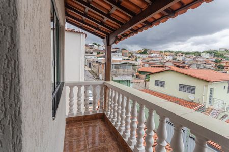 Casa para alugar com 200m², 4 quartos e 2 vagas Casa para alugar com 200m², 4 quartos e 2 vagasVaranda da Sala 2 no 2° Andar