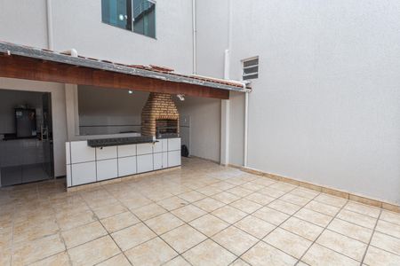 Casa para alugar com 200m², 4 quartos e 2 vagas Casa para alugar com 200m², 4 quartos e 2 vagasÁrea da Churrasqueira