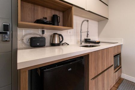 Cozinha - Armários de kitnet/studio para alugar com 1 quarto, 35m² em Cristo Rei, Curitiba