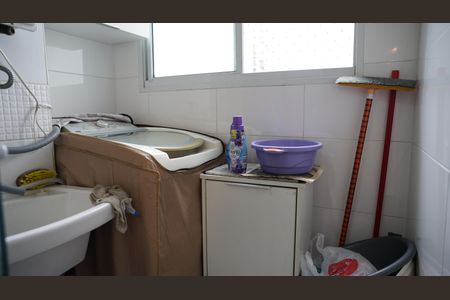 Apartamento à venda com 68m², 3 quartos e 1 vagaÁrea de Serviço