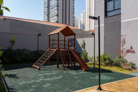 Apartamento para alugar com 98m², 3 quartos e 2 vagasÁREA  COMUM - PLAYGROUND