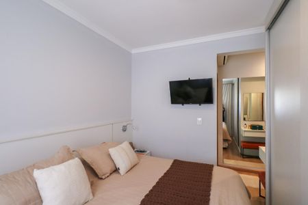 Apartamento à venda com 170m², 4 quartos e 2 vagas Apartamento à venda com 170m², 4 quartos e 2 vagasSuíte