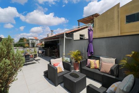 Apartamento à venda com 170m², 4 quartos e 2 vagas Apartamento à venda com 170m², 4 quartos e 2 vagasTerraço