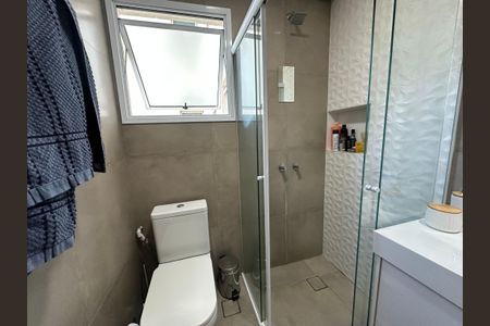 Apartamento à venda com 79m², 2 quartos e 2 vagasBanheiro da Suíte