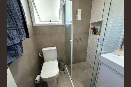 Apartamento à venda com 79m², 2 quartos e 2 vagasBanheiro da Suíte