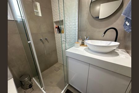 Apartamento à venda com 79m², 2 quartos e 2 vagasBanheiro da Suíte