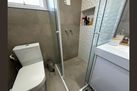 Apartamento à venda com 79m², 2 quartos e 2 vagasBanheiro da Suíte