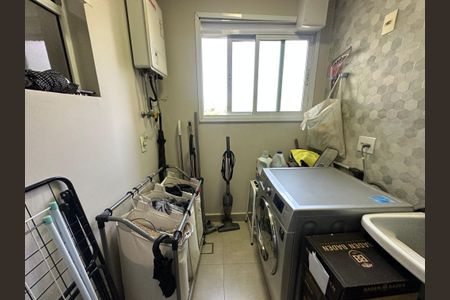 Apartamento à venda com 79m², 2 quartos e 2 vagasÁrea de Serviço