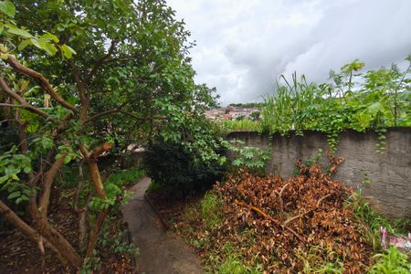 Casa à venda com 90m², 2 quartos e 2 vagas Casa à venda com 90m², 2 quartos e 2 vagasQuintal