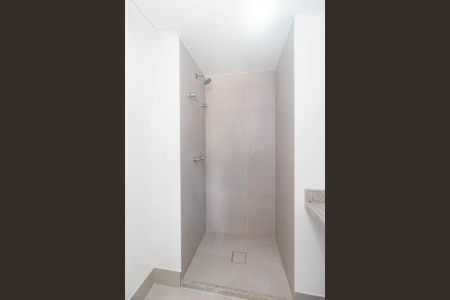 Banheiro de apartamento para alugar com 1 quarto, 27m² em Farroupilha, Porto Alegre