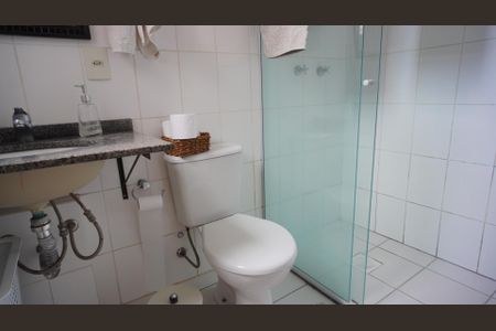 Apartamento à venda com 67m², 3 quartos e 2 vagasBanheiro 1 suite 