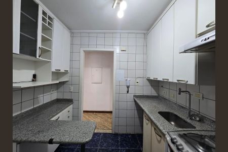 Apartamento para alugar com 75m², 2 quartos e 1 vagaCozinha 