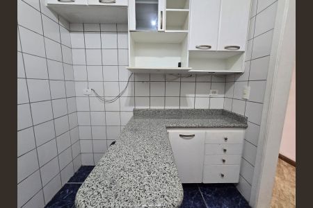 Apartamento para alugar com 75m², 2 quartos e 1 vagaCozinha 