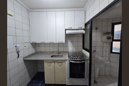 Apartamento para alugar com 75m², 2 quartos e 1 vagaCozinha 