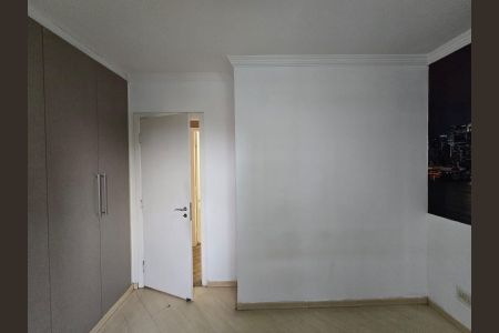 Apartamento para alugar com 75m², 2 quartos e 1 vagaQuarto 01