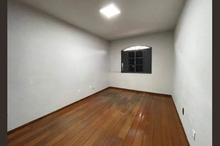 Casa para alugar com 8 quartos, 219m² em Centro, Contagem
