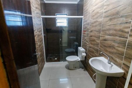 Banheiro de casa para alugar com 2 quartos, 190m² em Parque Maraba, Taboão da Serra