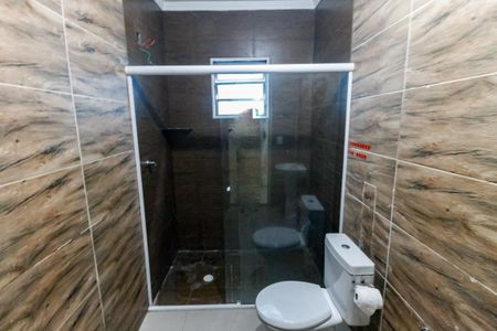 Banheiro de casa para alugar com 2 quartos, 190m² em Parque Maraba, Taboão da Serra