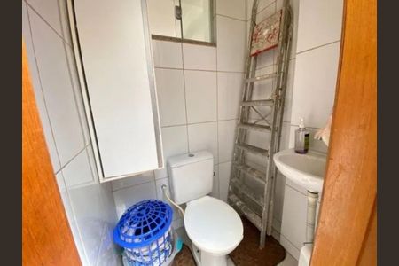 Banheiro de casa de condomínio para alugar com 3 quartos, 79m² em Tanque, Rio de Janeiro