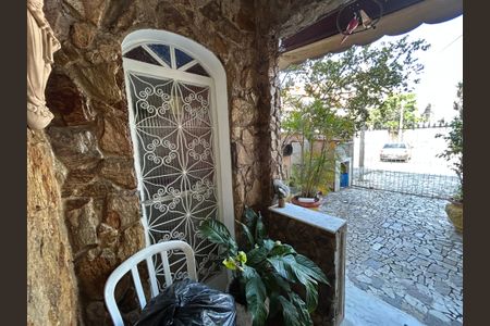 Casa à venda com 195m², 3 quartos e 4 vagasVaranda