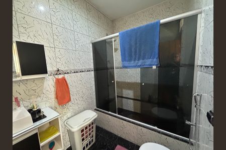 Casa à venda com 195m², 3 quartos e 4 vagasBanheiro 1