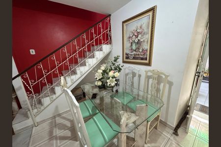 Casa à venda com 195m², 3 quartos e 4 vagasSala 3