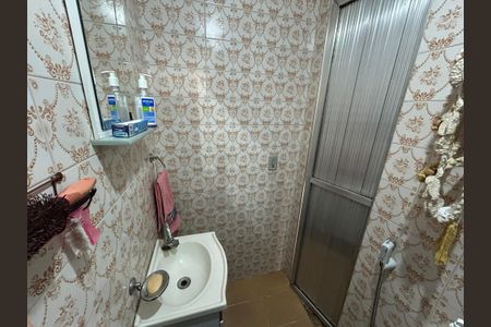 Casa à venda com 195m², 3 quartos e 4 vagasBanheiro 2