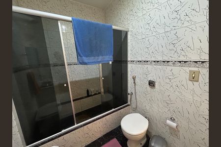 Casa à venda com 195m², 3 quartos e 4 vagasBanheiro 1