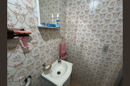 Casa à venda com 195m², 3 quartos e 4 vagasBanheiro 2