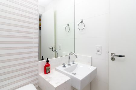 Apartamento à venda com 65m², 2 quartos e 1 vagaBanheiro 2