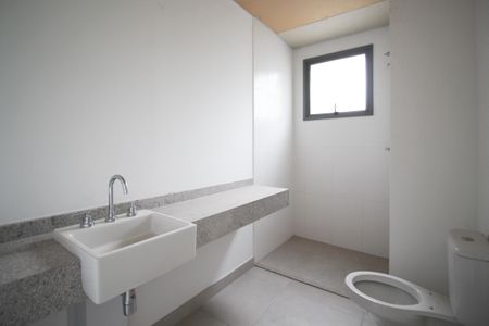 Apartamento à venda com 168m², 3 quartos e 3 vagasBanheiro da Suíte 1