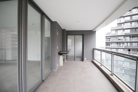 Apartamento à venda com 168m², 3 quartos e 3 vagasVaranda