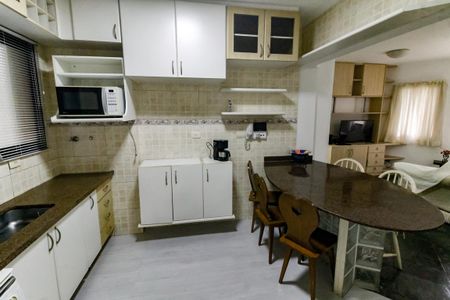 Apartamento à venda com 75m², 2 quartos e 1 vagaCozinha - Armários
