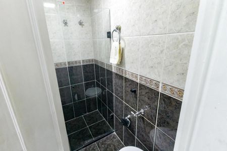 Apartamento à venda com 75m², 2 quartos e 1 vagaBanheiro Corredor