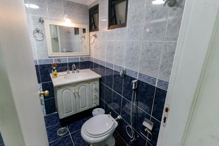 Apartamento à venda com 75m², 2 quartos e 1 vagaBanheiro da Suíte