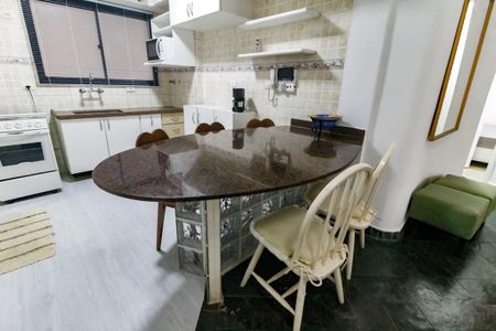 Apartamento à venda com 75m², 2 quartos e 1 vagaDetalhe da cozinha