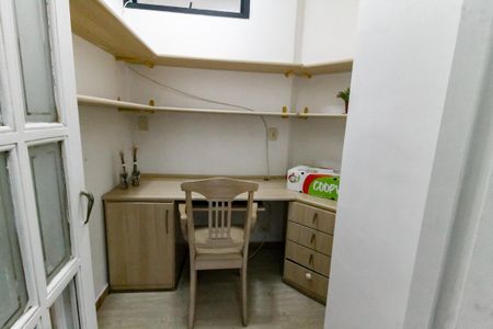 Apartamento à venda com 75m², 2 quartos e 1 vagaEscritorio