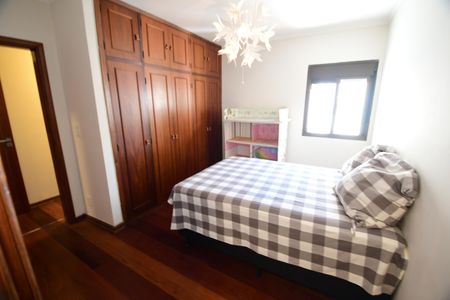 Apartamento à venda com 240m², 3 quartos e 2 vagasQuarto 1 - Suíte