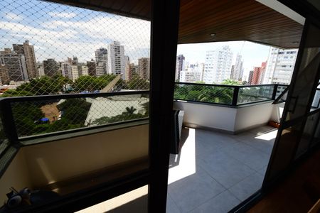 Sala - Sacada de apartamento à venda com 3 quartos, 240m² em Centro, Campinas